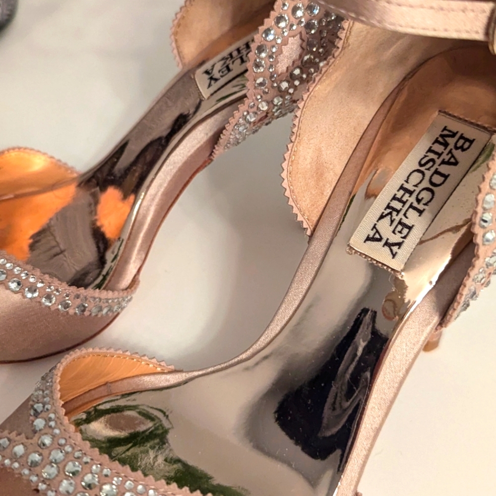NWT Rose Gold Badgley Mischka heels size 6 - Picture 2 of 4
